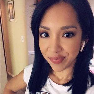 Meet your Posher, Carla